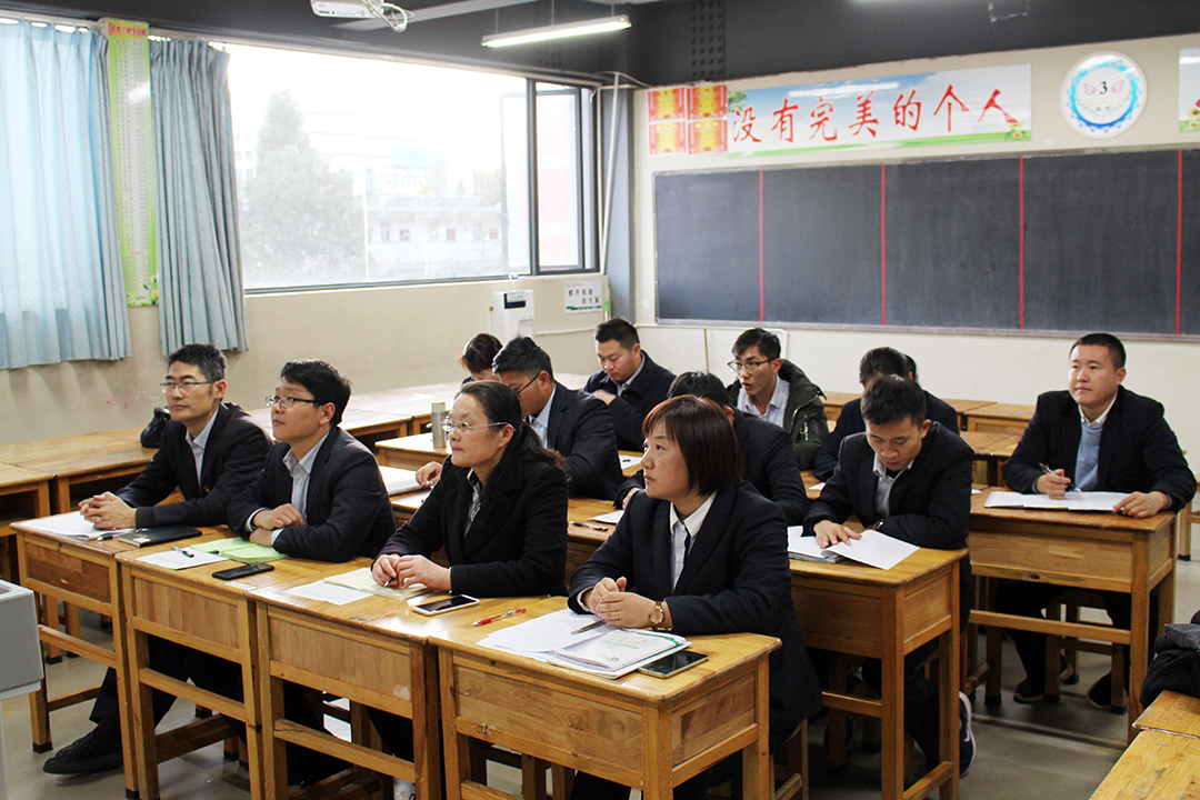 答辩会现场 2).JPG