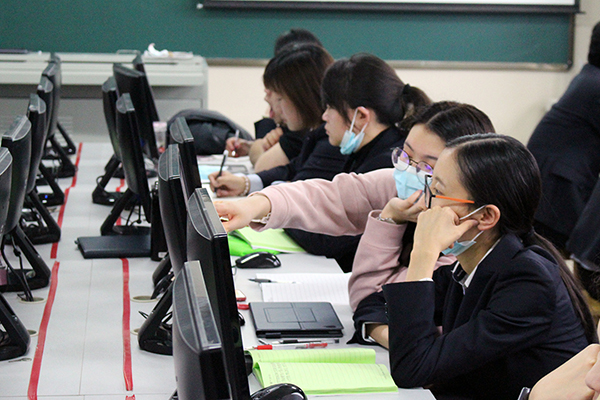 2月27日高一年级、学科主任金雕版本培训 (6).JPG